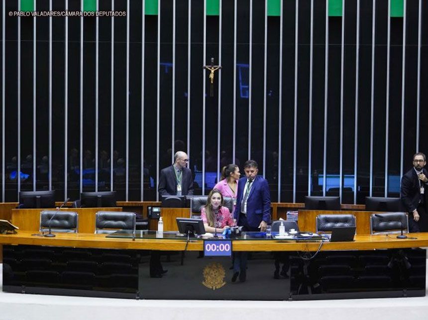 R$ 2 bi: Câmara aprova projeto que permite às Santas Casas, pagar piso da Enfermagem em 2023