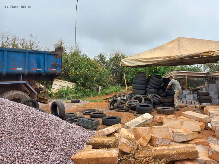 Mutirão recolhe 380 pneus velhos das ruas e borracharias do Riacho Fundo