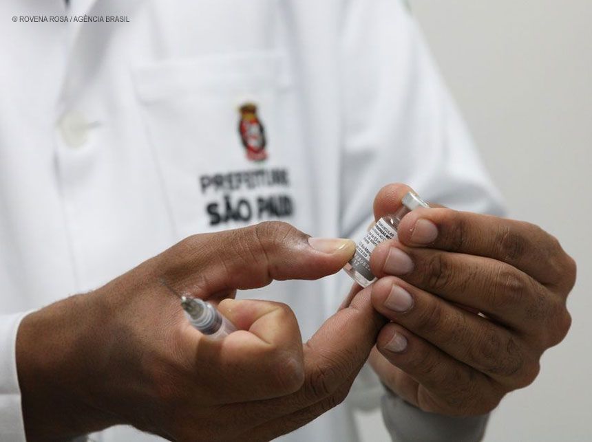 Mortalidade materna foi 70% maior em 15 meses de pandemia, diz estudo