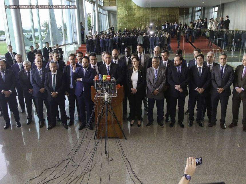 Bolsonaro critica manifestações que prejudicam população