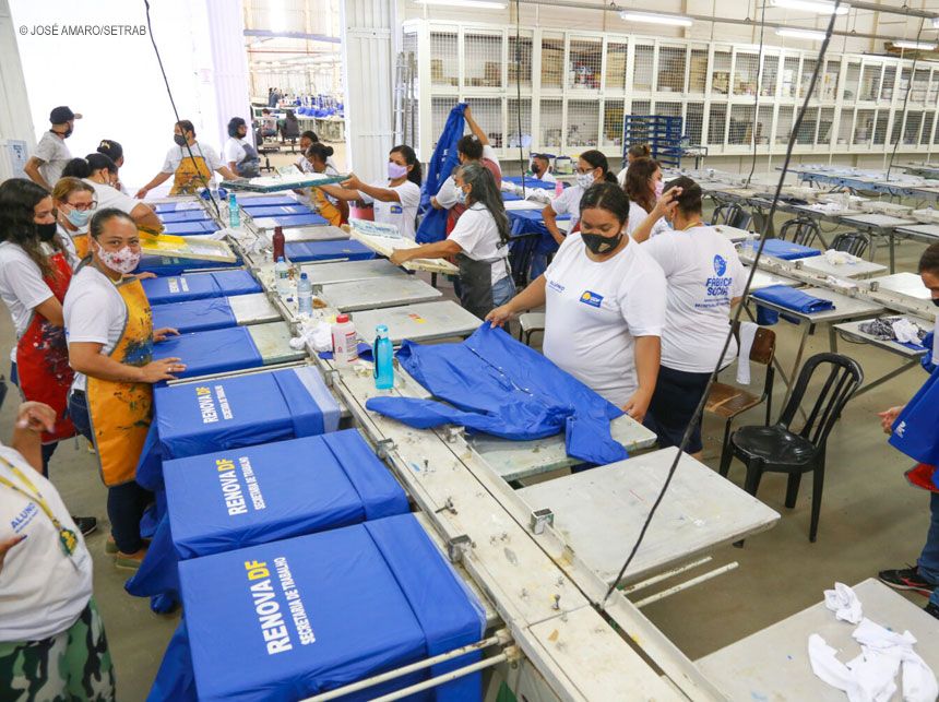 Fábrica Social tem mais de 400 vagas para curso de corte e costura