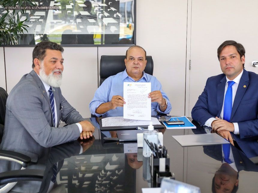 Ibaneis recebe apoio formal do PSD para compor base aliada