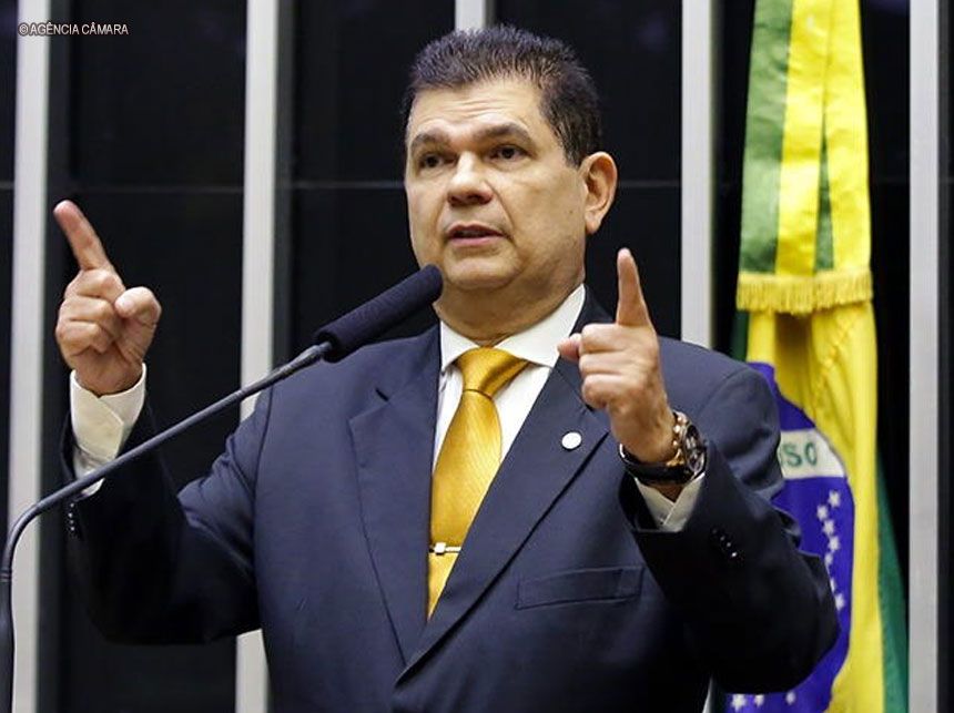 PEC destina R$ 12 bilhões para pagar piso salarial dos enfermeiros