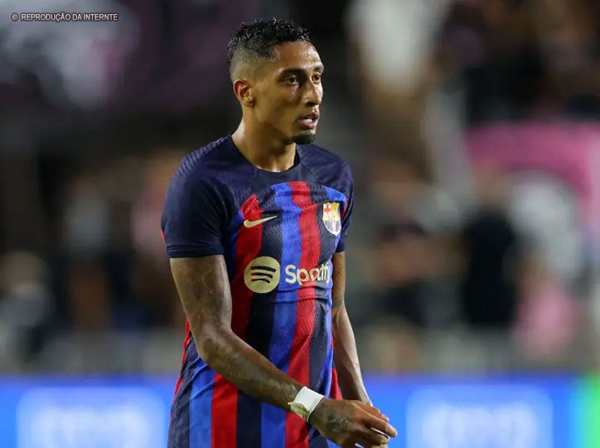 Os treinadores do Barcelona estão preocupados com a má forma de Raphinha