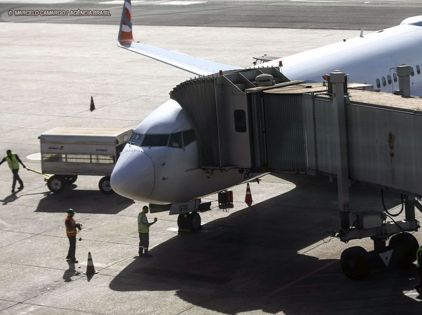 TST determina que 90% dos aeronautas trabalhem durante greve