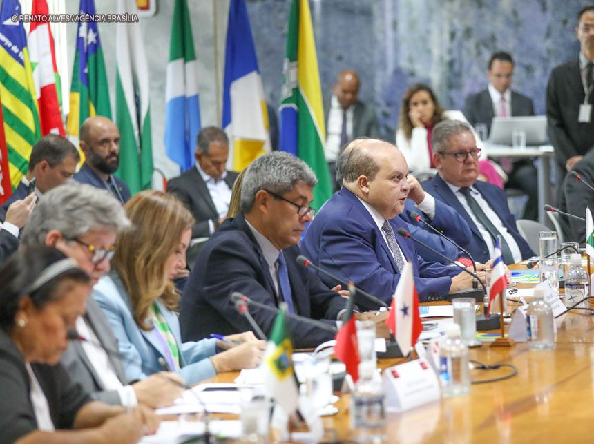 Teto limitador reduz reajuste anual do FCDF e pode estagnar o Distrito Federal, apontam governo e políticos do DF