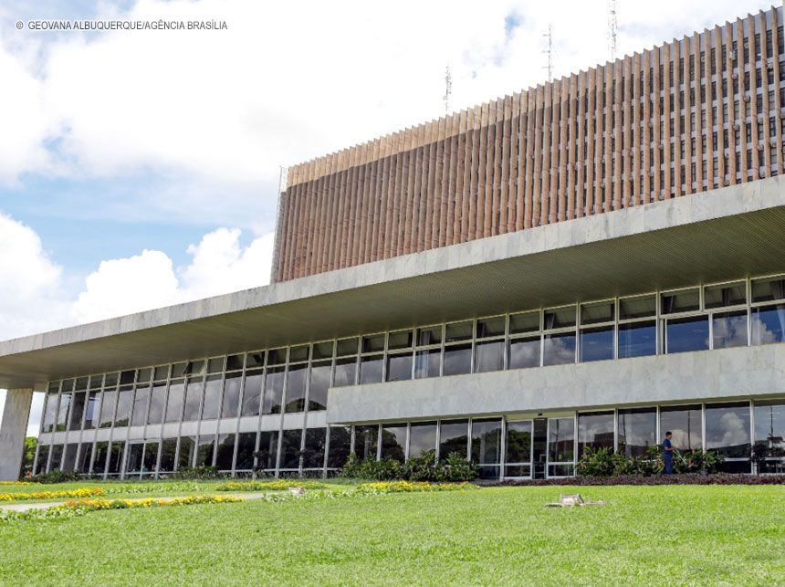 GDF decreta ponto facultativo para quinta-feira (6)
