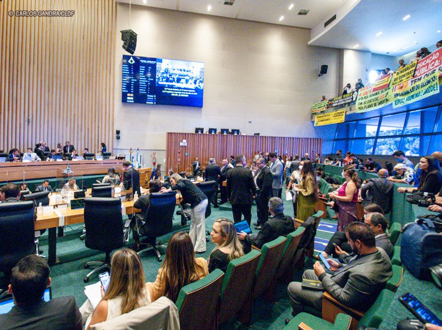 Distritais aprovam Orçamento de R$ 57,36 bilhões para 2023 e encerram votações da Legislatura