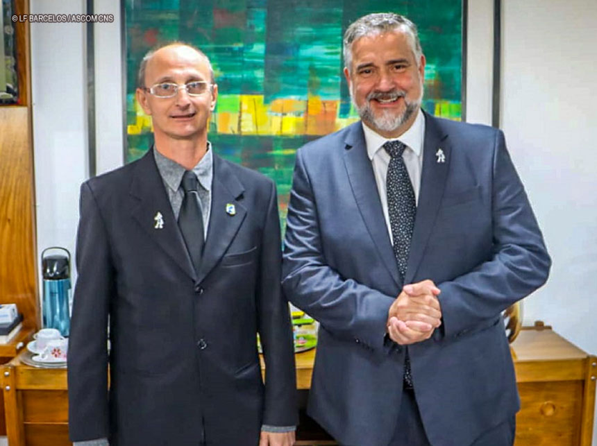 Secom firma parceria com Conselho Nacional de Saúde para combater notícias falsas