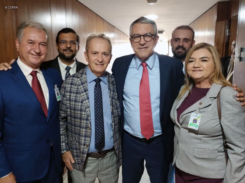 Cofen vai ao Planalto cobrar piso salarial e outros direitos da Enfermagem