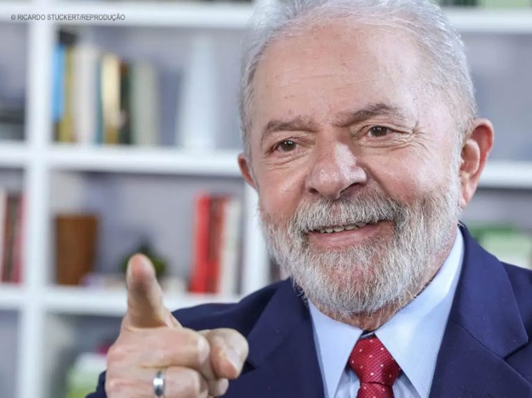 Lula institui cotas raciais em 30% dos cargos de confiança