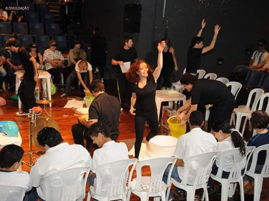 Teatro dos Sentidos retorna a capital abordando a inclusão das pessoas com deficiência no cenário cultural