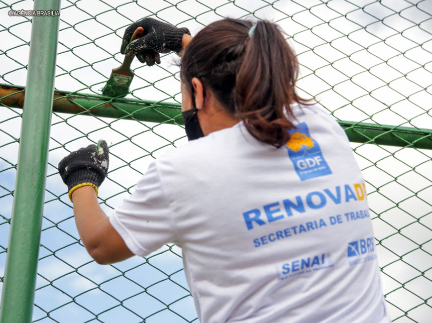 Prazo para confirmação de matrículas no RenovaDF termina neste sábado (28)