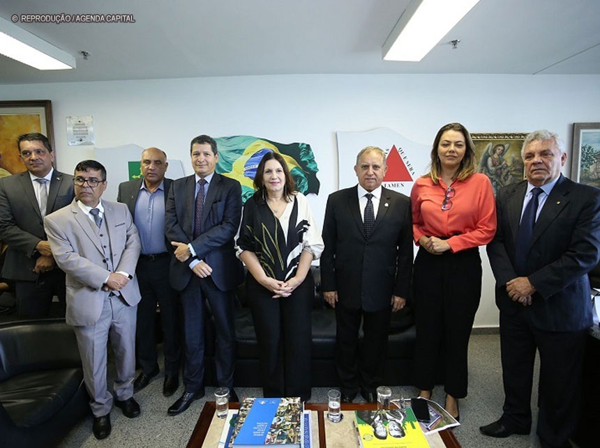 Bancada do DF no Congresso pede retorno de Ibaneis ao GDF