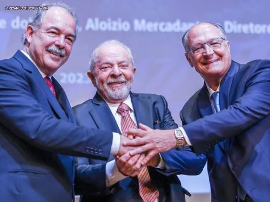 Aloizio Mercadante toma posse no BNDES e promete banco verde, inclusivo e tecnológico
