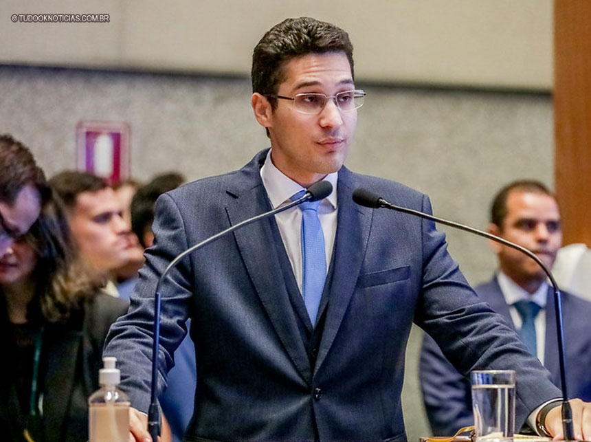 Distritais assinam nota pedindo volta de Ibaneis ao comando do GDF