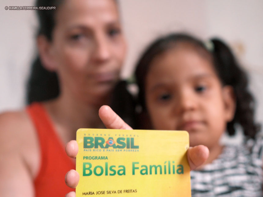 Caixa paga novo Bolsa Família a beneficiários com NIS de final 9