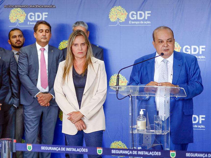 Ibaneis anuncia construção dos hospitais do Recanto das Emas, Guará e São Sebastião