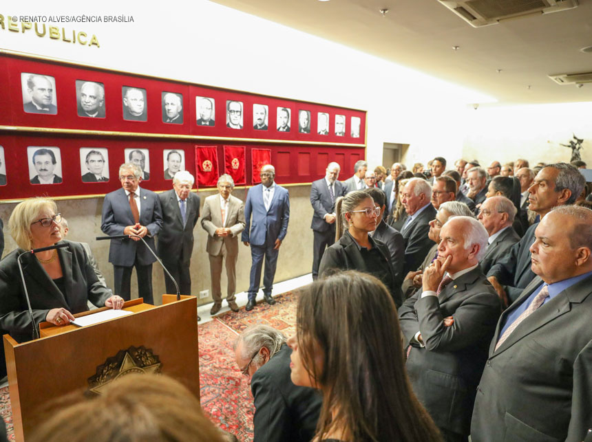 Ibaneis Rocha comparece a aposição dos retratos de ex-presidentes do STF