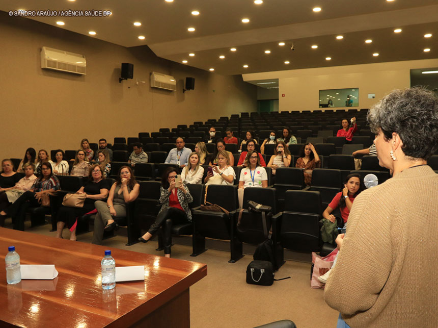 Secretária de Saúde reúne mulheres para discutir o Dia Mundial da Obesidade