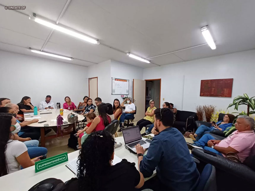 Com déficit de servidores, Sindate e gestores do HRT definem assistência no pós-operatório em cirurgias eletivas realizadas no Centro Obstétrico