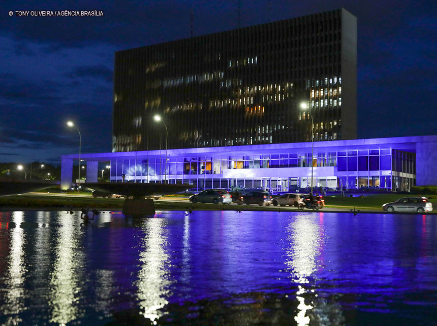 GDF já emitiu cerca de 4 mil carteiras para pessoas com autismo