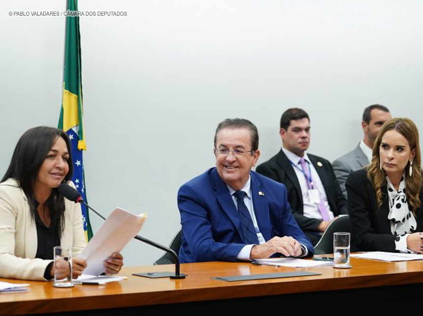 Comissão Mista de Orçamento da Câmara aprova recursos para piso salarial da enfermagem