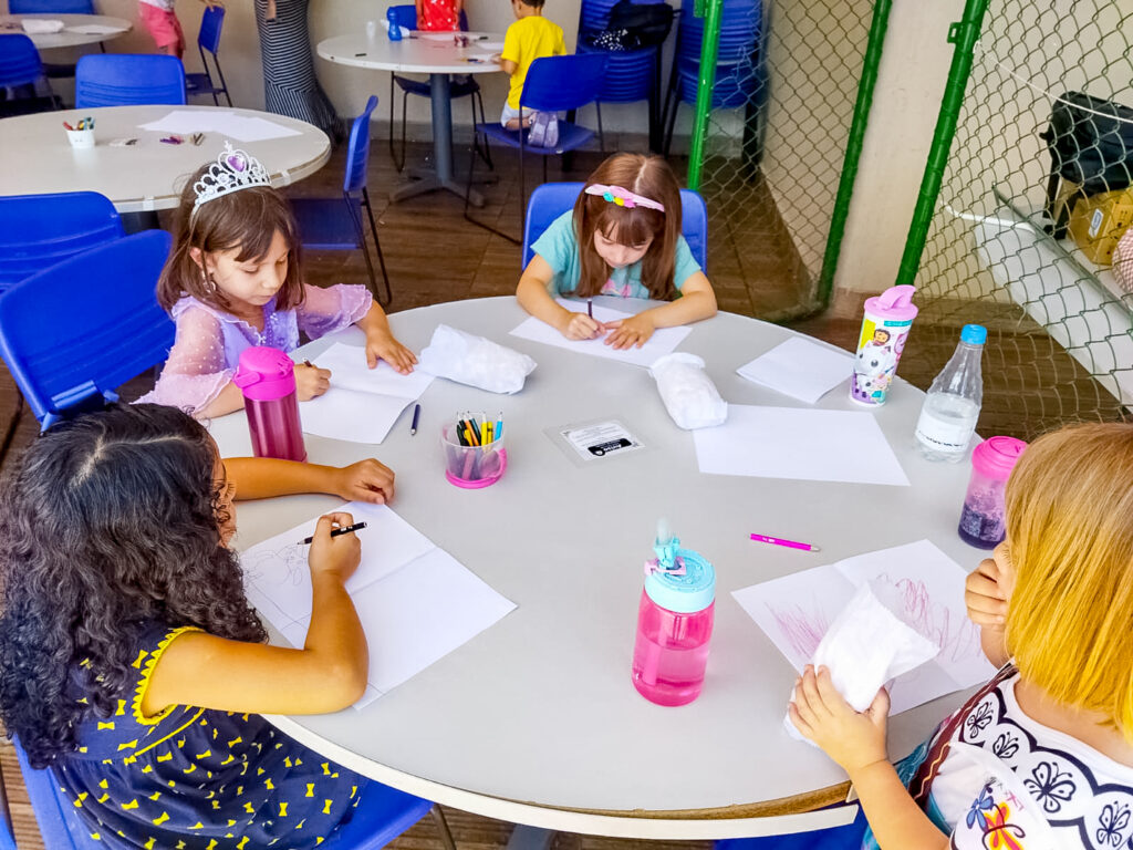 Biblioteca de Brasília oferece ações culturais e acervo de 1.700 livros