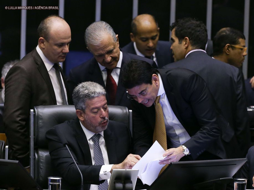 Câmara deve concluir votação de novas regras fiscais nesta quarta-feira (24)