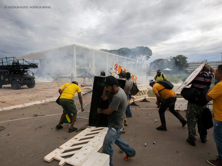 Moraes vota por tornar réus mais 250 investigados pelo 8 de janeiro