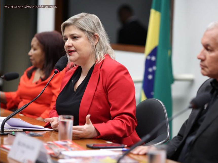 Servidores públicos reivindicam pagamento de benefícios congelados durante a pandemia