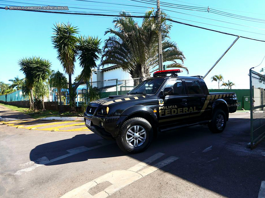 “Nunca me foi pedido cartão de vacinação nos EUA” afirma Bolsonaro sobre apreensão de celulares em ação da PF