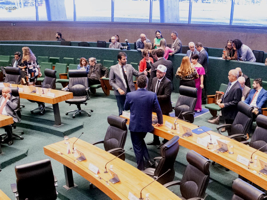 Distritais se unem em defesa do Fundo Constitucional do DF