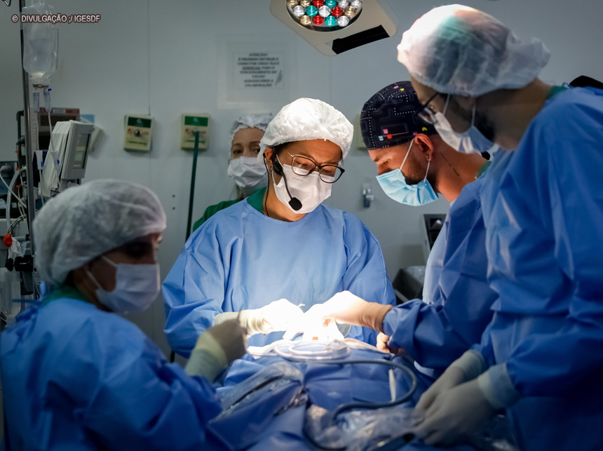 Médicos e residentes do HBDF recebem capacitação em cirurgia torácica