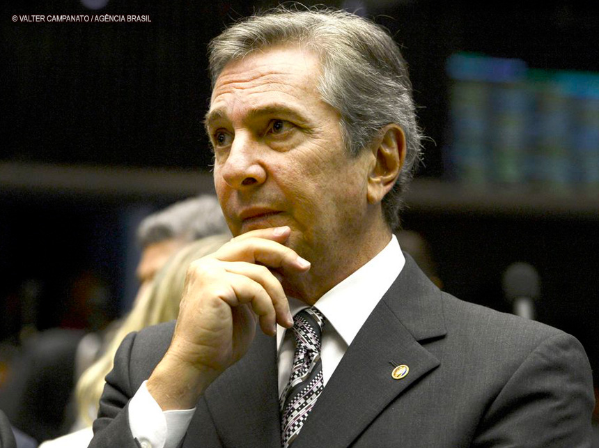 Maioria dos ministros do STF vota pela condenação de Collor