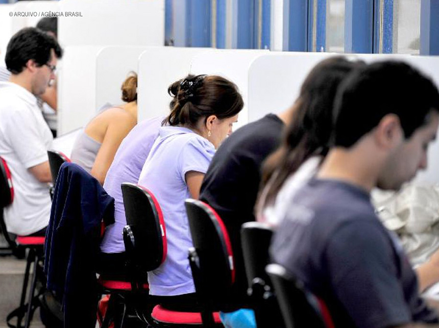 Concurso Público: Projeto de lei prevê realização de provas perto de casa, por concurseiros do DF