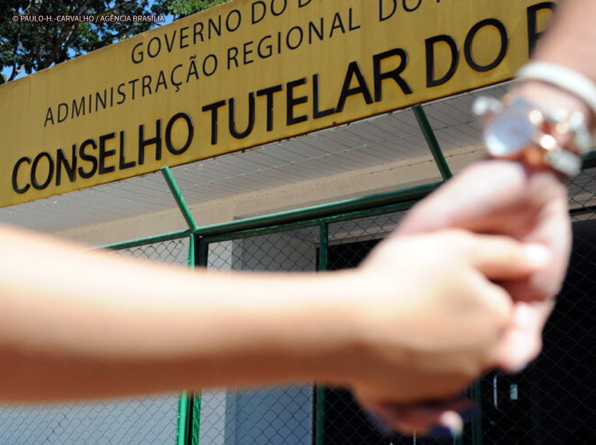 Saiba como denunciar maus-tratos a crianças e adolescentes