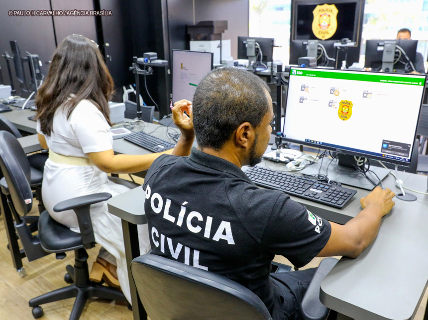 Ibaneis convoca candidatos para o curso de formação de agentes da Polícia Civil do DF