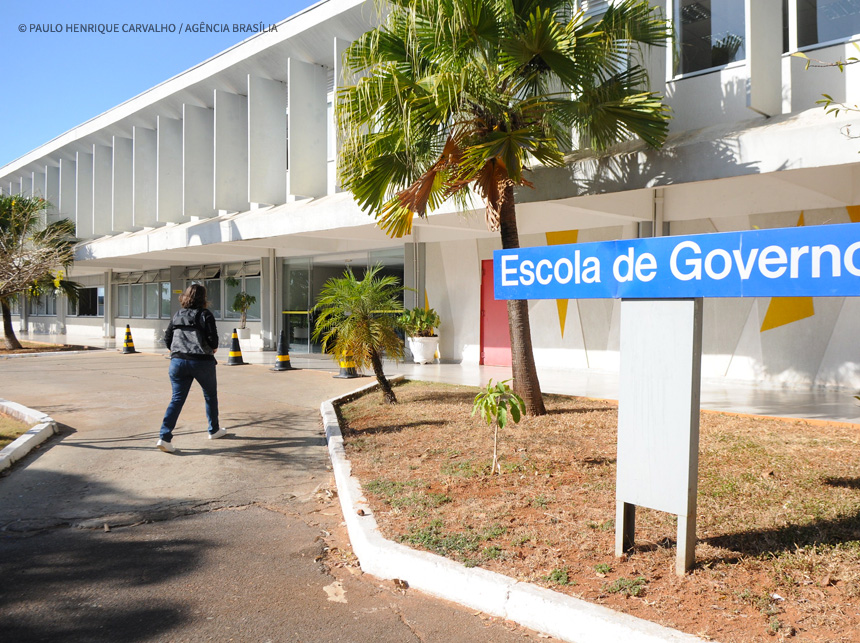 Escola de Governo abre inscrições para seis cursos na modalidade EAD