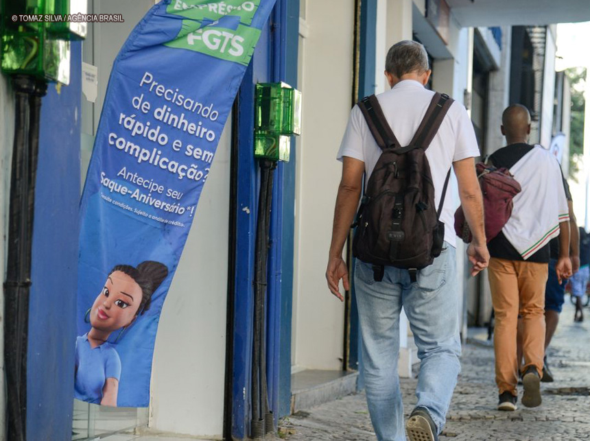 Milhões de brasileiros têm dificuldades de pagar suas dívidas