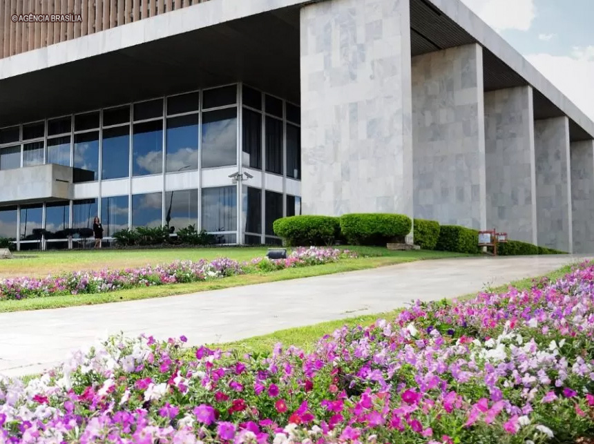 Ibaneis decreta ponto facultativo para dia 9 de junho