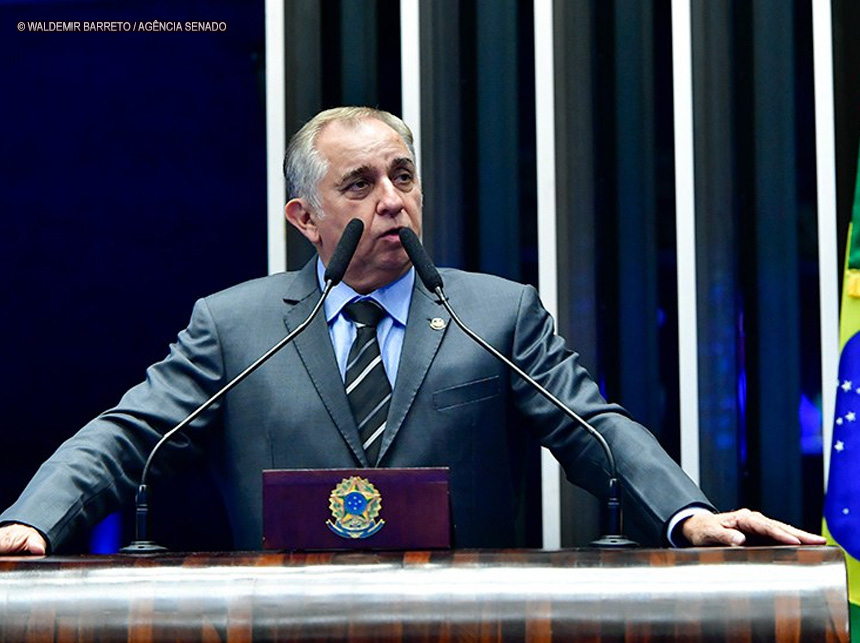 Izalci Lucas cobra reajuste de 18% às forças de segurança pública do DF