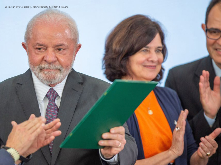 Brasil Sorridente: Lula incorpora programa de saúde bucal ao SUS