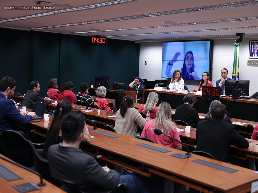 Câncer de Mama: Distribuição de medicamentos que garantem sobrevida e inibem efeitos colaterais de quimioterapia esbarra na falta de recursos
