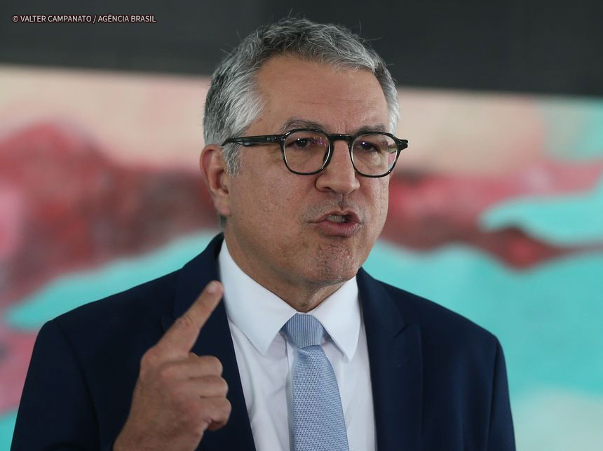 Alexandre Padilha: novo piso salarial é reconhecimento do papel da enfermagem