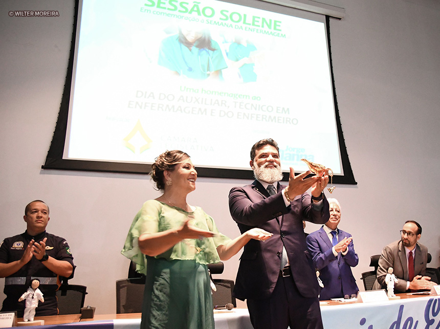 CLDF: Jorge Vianna realiza sessão solene em homenagem a Semana da Enfermagem
