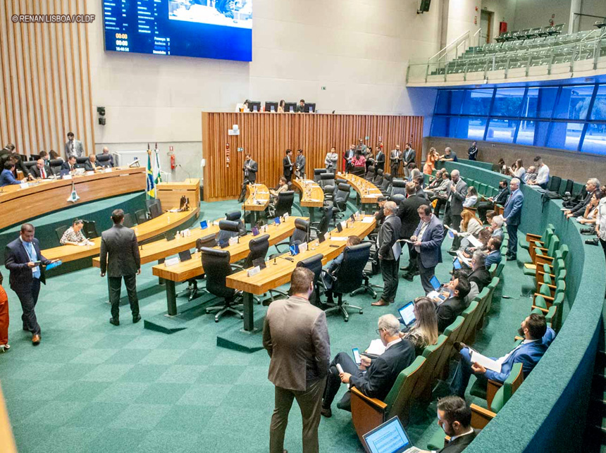 CLDF aprova projeto em benefício de servidoras públicas com filhos de até seis anos