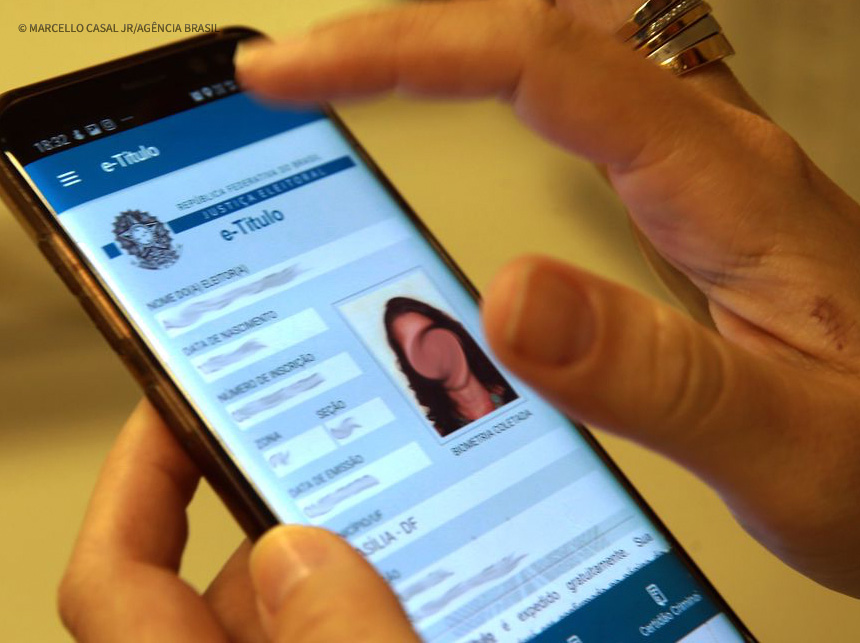 Jovens que completaram 15 anos já podem tirar título de eleitor