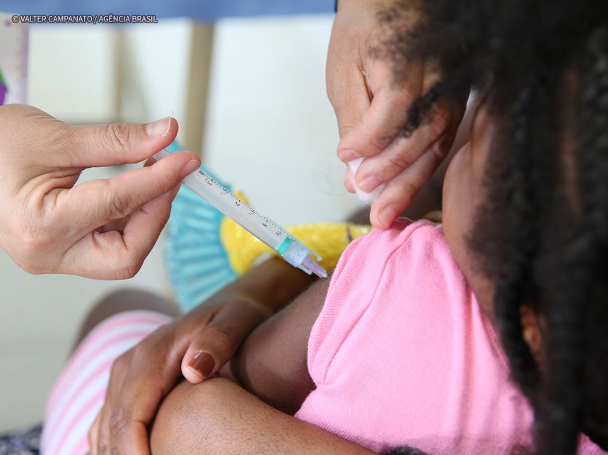 Campanha de vacinação contra gripe imunizou apenas 25% do público