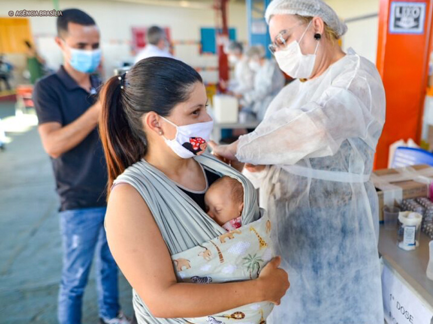 Vacina contra gripe disponível para toda a população com mais de seis meses
